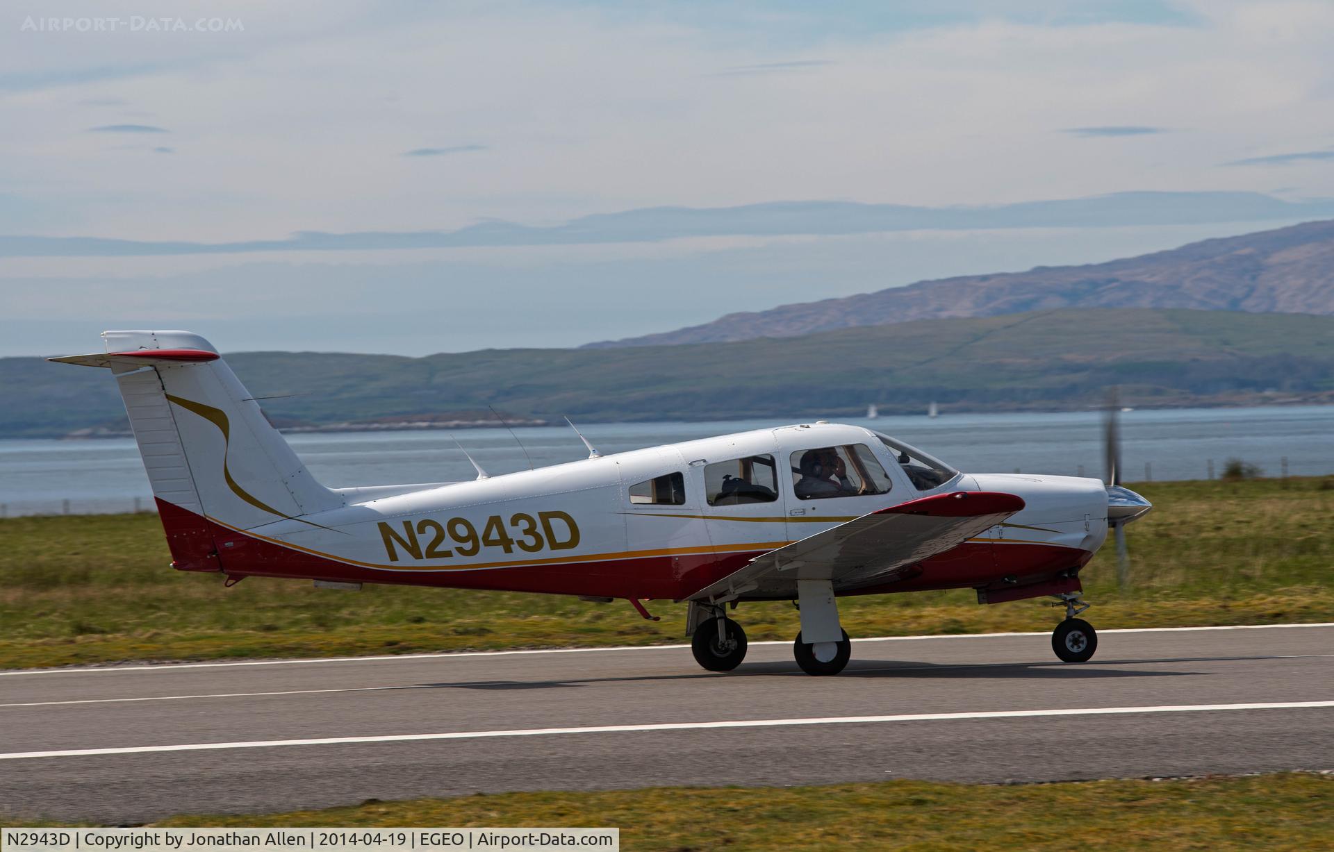 N2943D, 1979 Piper PA-28RT-201 Arrow IV C/N 28R7918231, Taking off from Oban Airport.