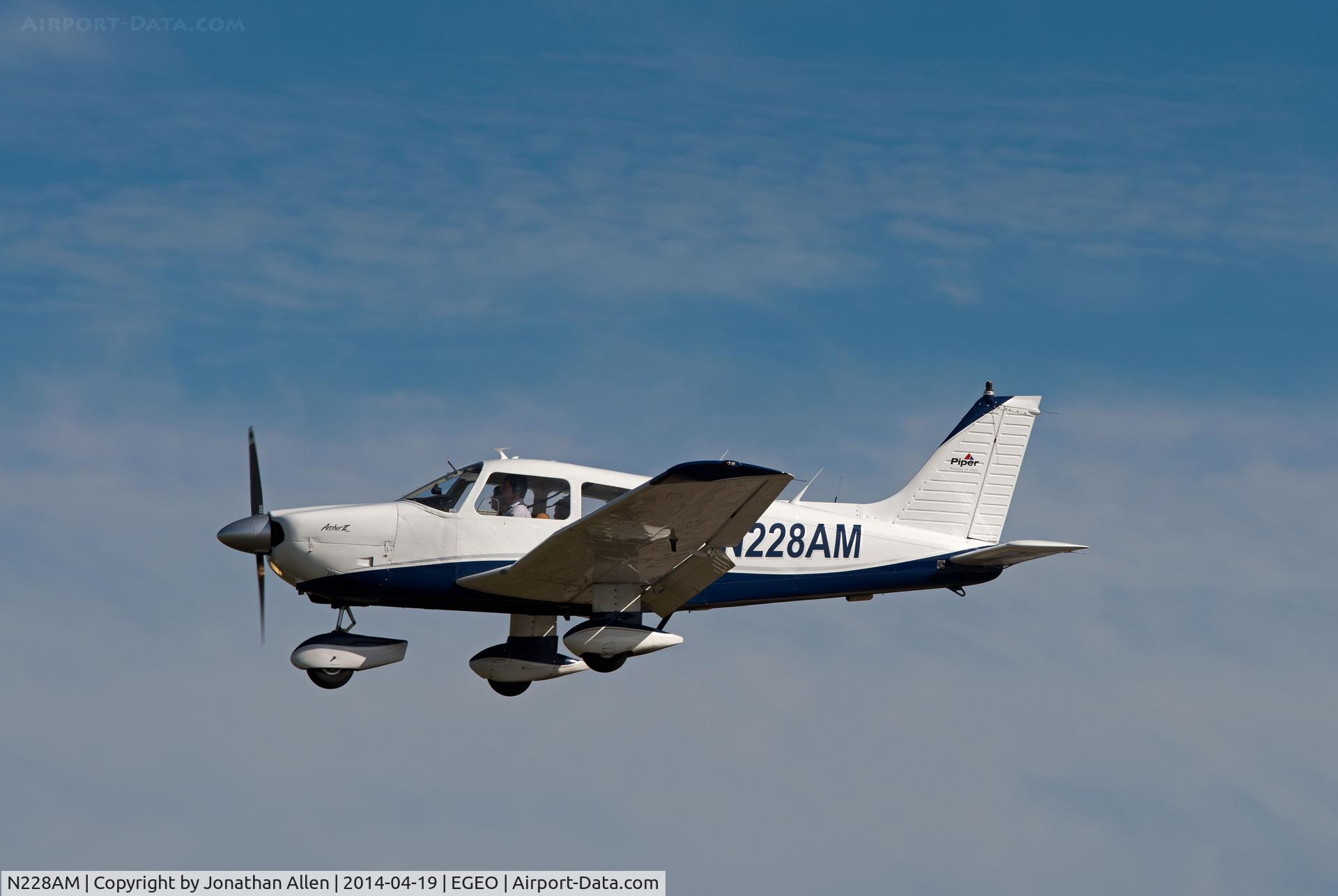 N228AM, 1979 Piper PA-28-181 Archer II C/N 28-7990544, About to land at Oban Airport.