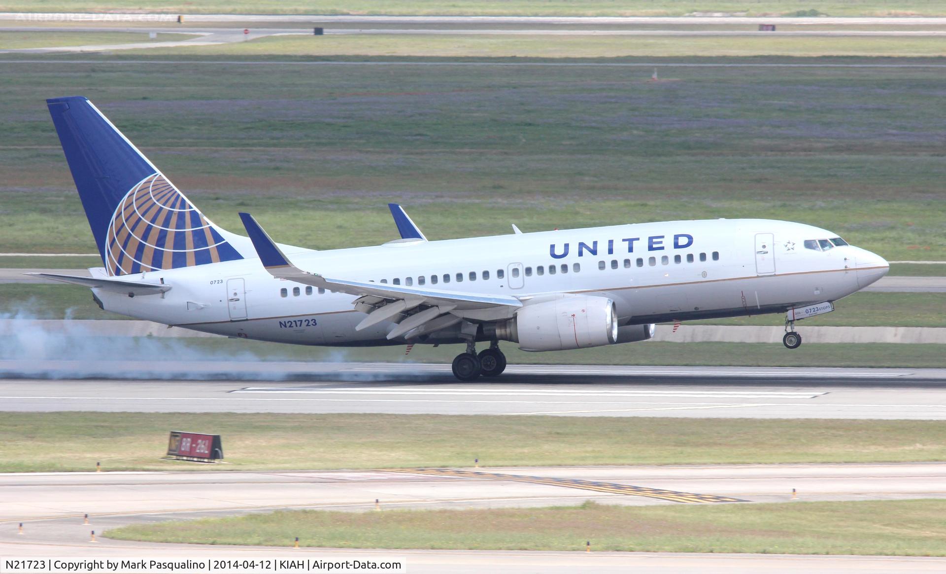 N21723, 1999 Boeing 737-724 C/N 28790, Boeing 737-700