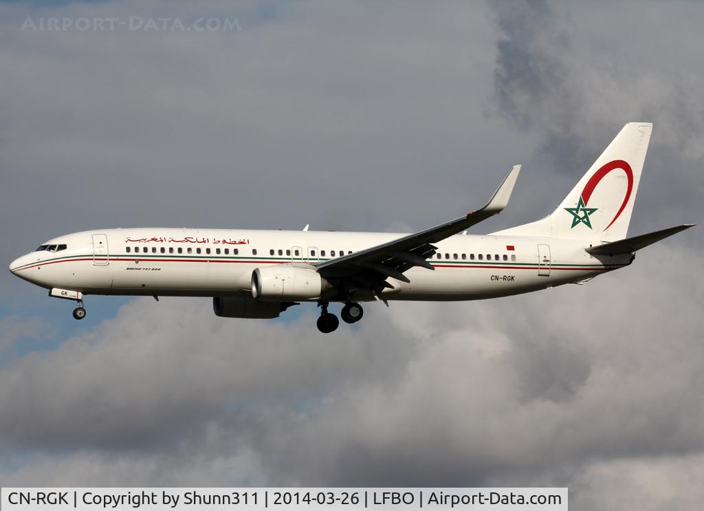 CN-RGK, 2012 Boeing 737-8B6 C/N 33073, Landing rwy 32L
