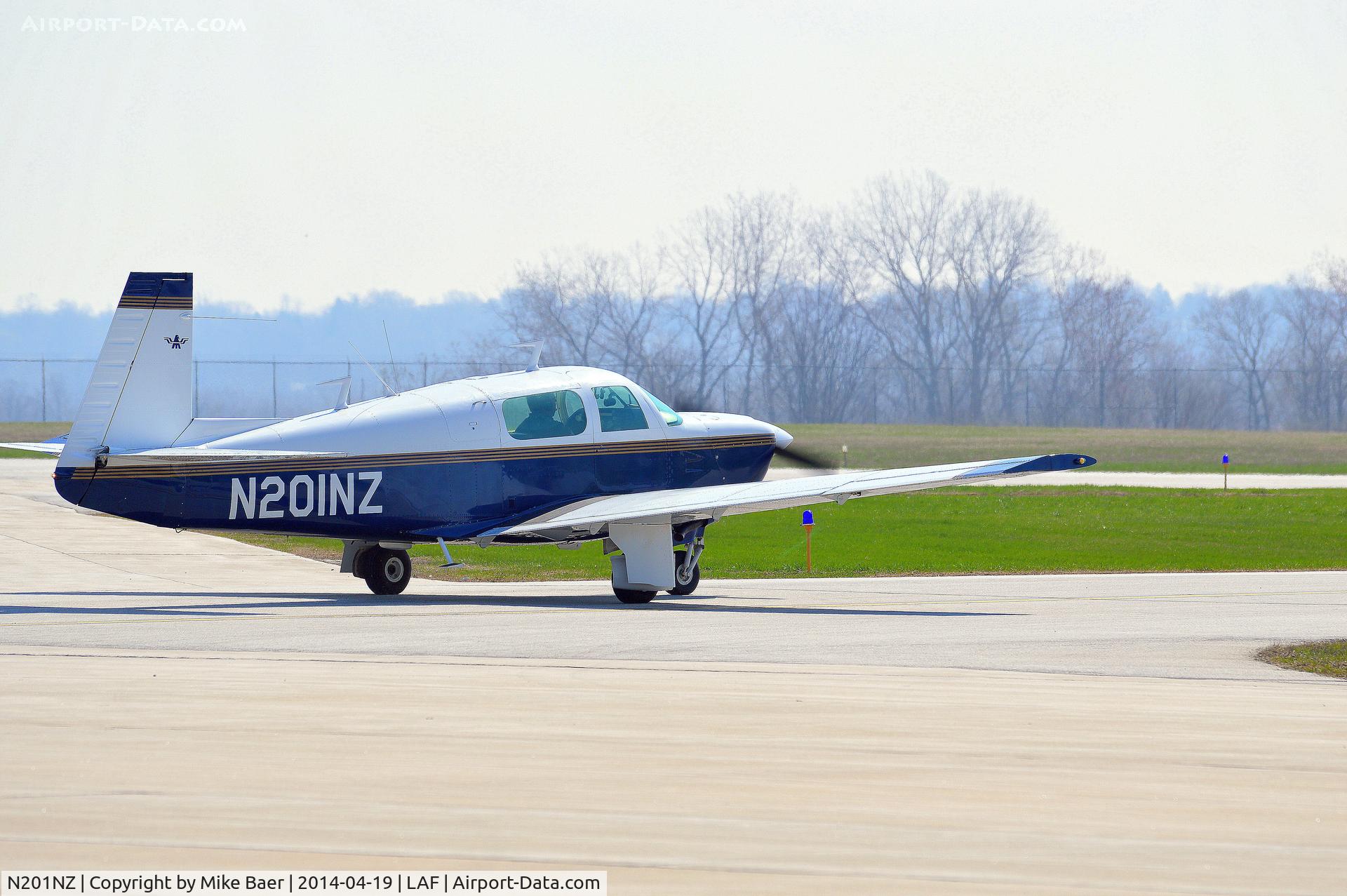 N201NZ, 1977 Mooney M20J 201 C/N 24-0300, N201NZ @ LAF