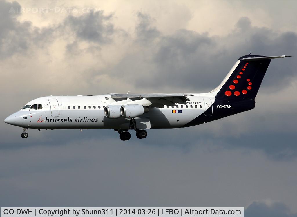 OO-DWH, 1998 British Aerospace Avro 146-RJ100 C/N E3340, Landing rwy 32R