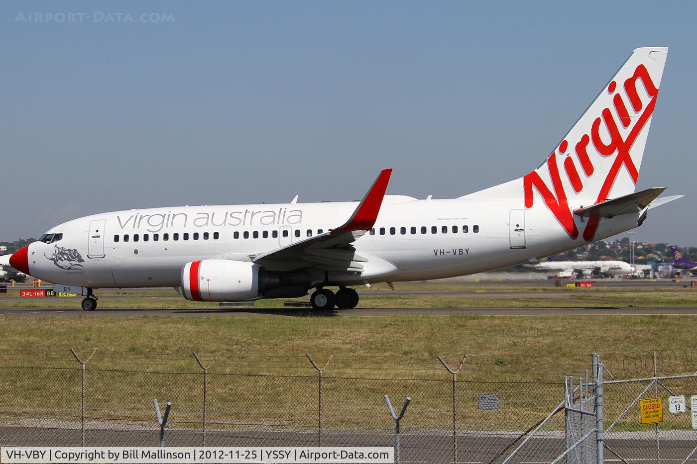 VH-VBY, 2005 Boeing 737-7FE C/N 34323, taxiing to 34R