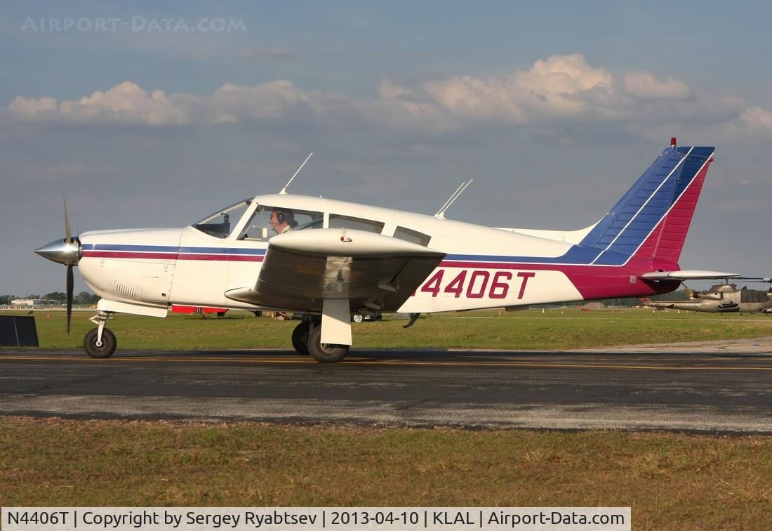 N4406T, 1972 Piper PA-28R-200 Cherokee Arrow C/N 28R-7235034, Sun'n-Fun 2013
