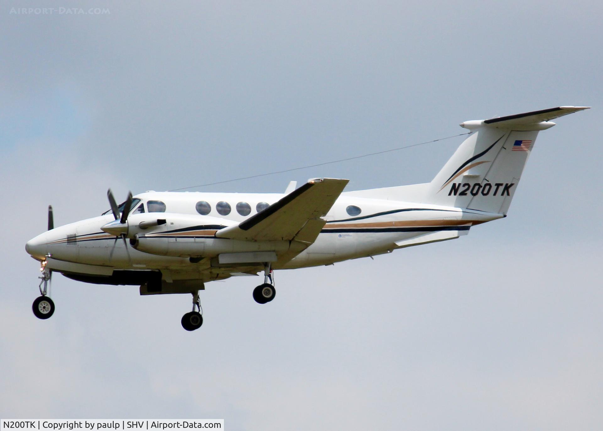 N200TK, 1985 Beech B200 King Air C/N BB-1240, At Shreveport Regional.