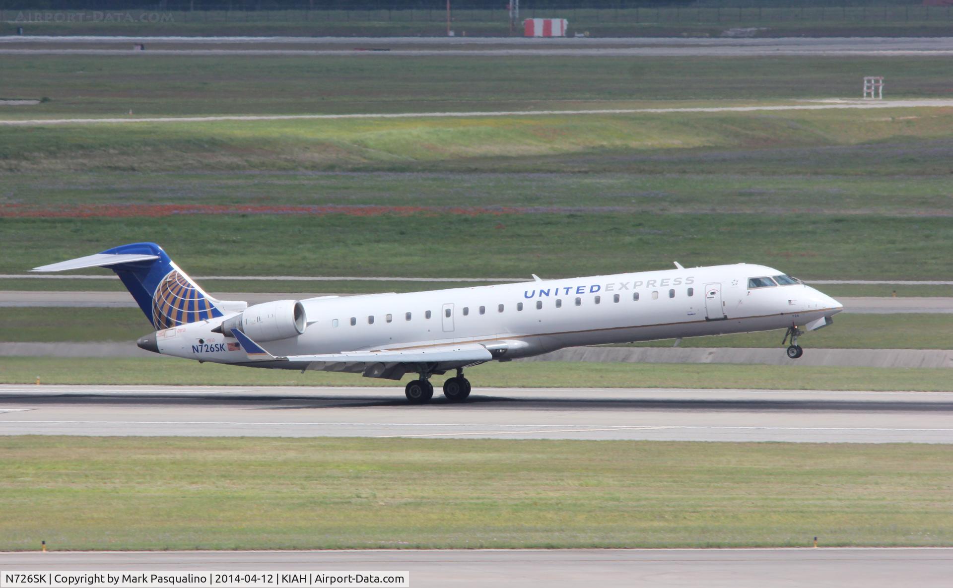 N726SK, 2005 Bombardier CRJ-701ER (CL-600-2C10) Regional Jet C/N 10190, CL-600-2C10