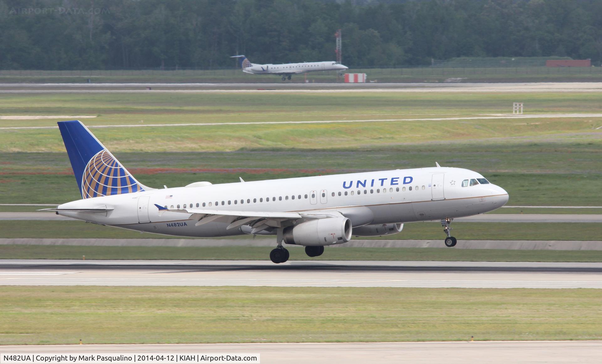 N482UA, 2001 Airbus A320-232 C/N 1584, Airbus A320