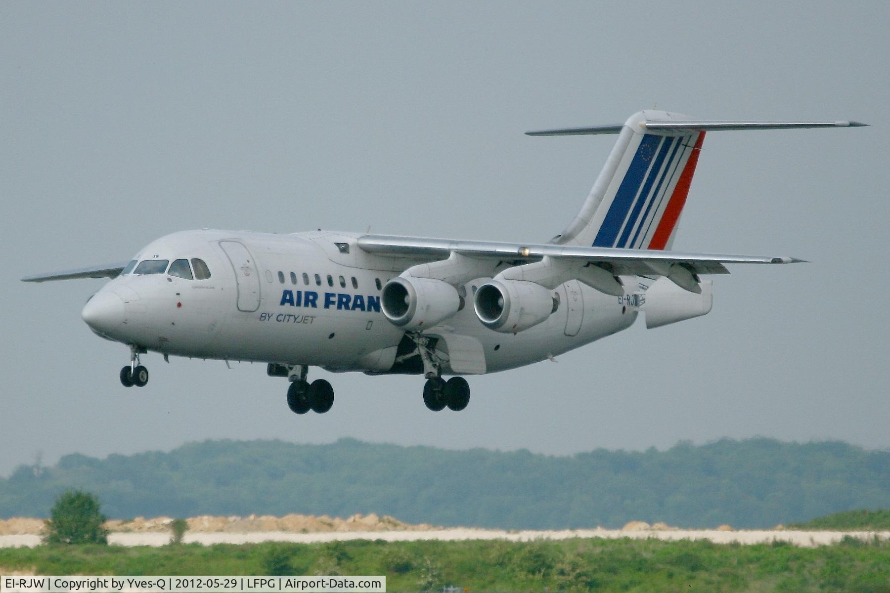 EI-RJW, 2000 British Aerospace Avro 146-RJ85A C/N E2371, EI-RJW - British Aerospace RJ85A, On final Rwy 26L, Roissy Charles De Gaulle Airport (LFPG-CDG)