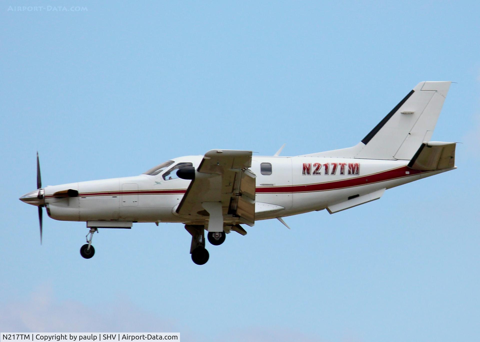 N217TM, 2001 Socata TBM-700 C/N 217, At Shreveport Regional.
