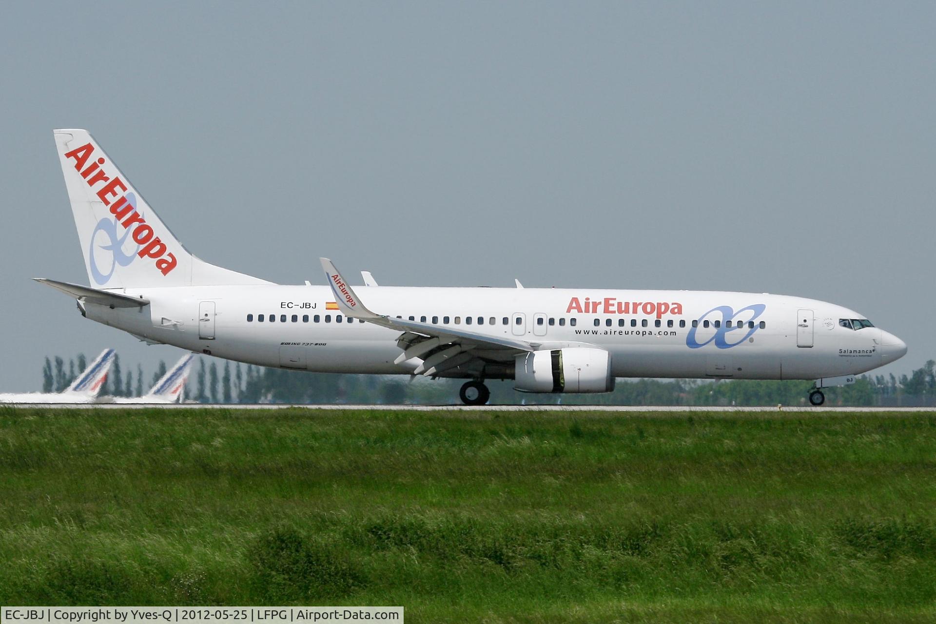 EC-JBJ, 2004 Boeing 737-8BK C/N 33972, Boeing 737-8BK, Landing Rwy 08R, Roissy Charles De Gaulle Airport (LFPG-CDG)