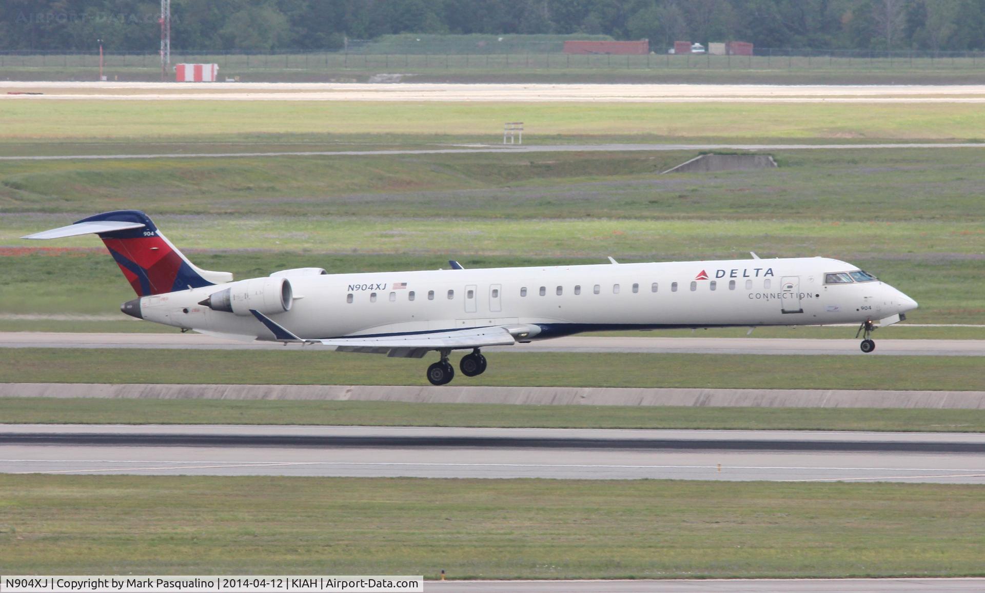 N904XJ, 2007 Bombardier CRJ-900ER (CL-600-2D24) C/N 15135, CL600-2D24