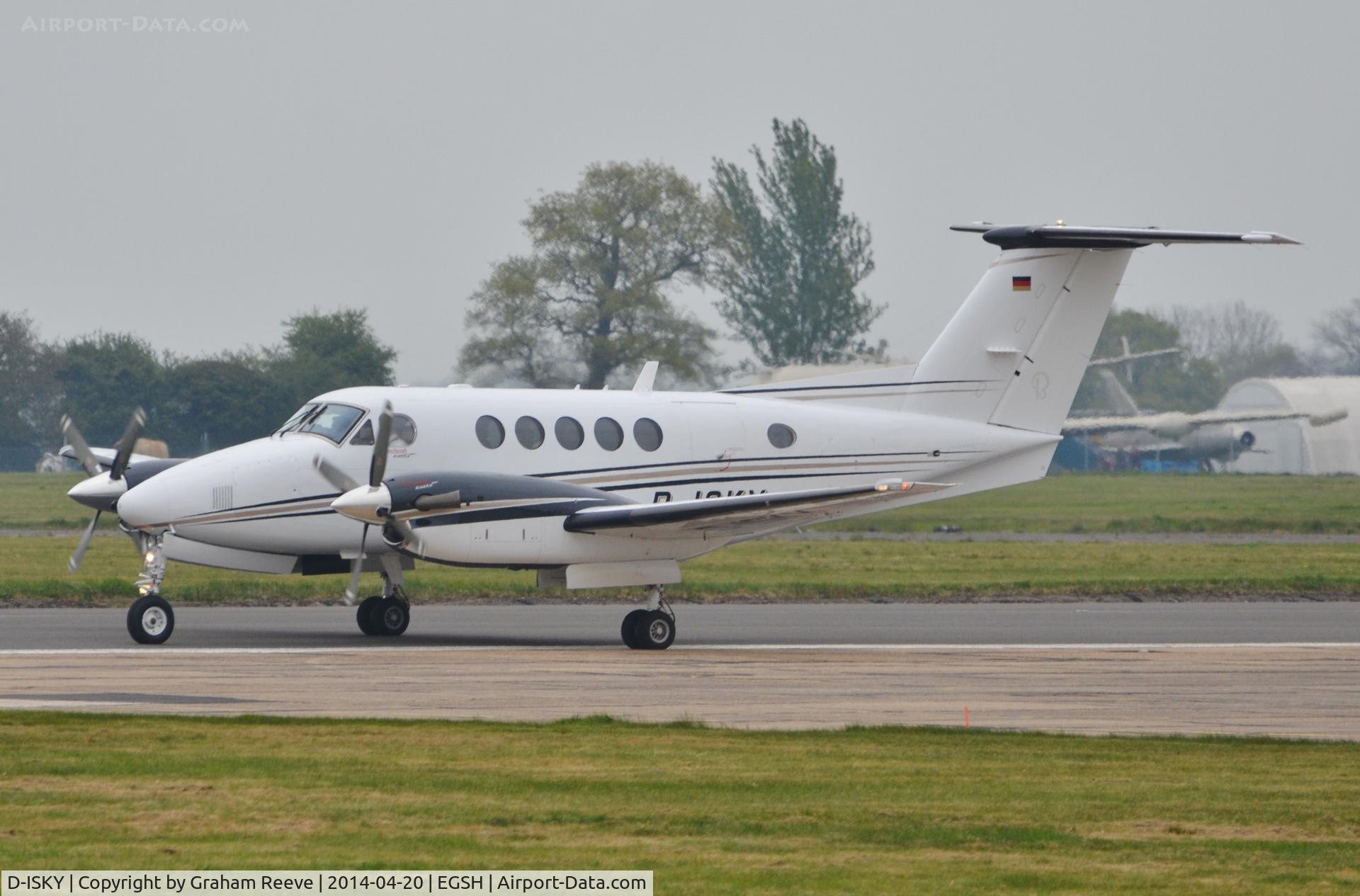 D-ISKY, 2009 Hawker Beechcraft B200 King Air C/N BB-2014, About to depart.