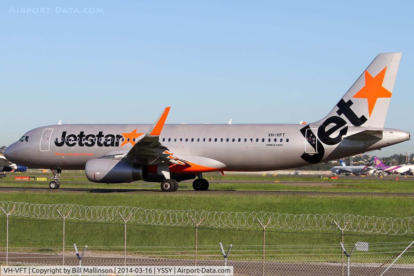 VH-VFT, 2013 Airbus A320-232 C/N 5532, taxiing to 34R
