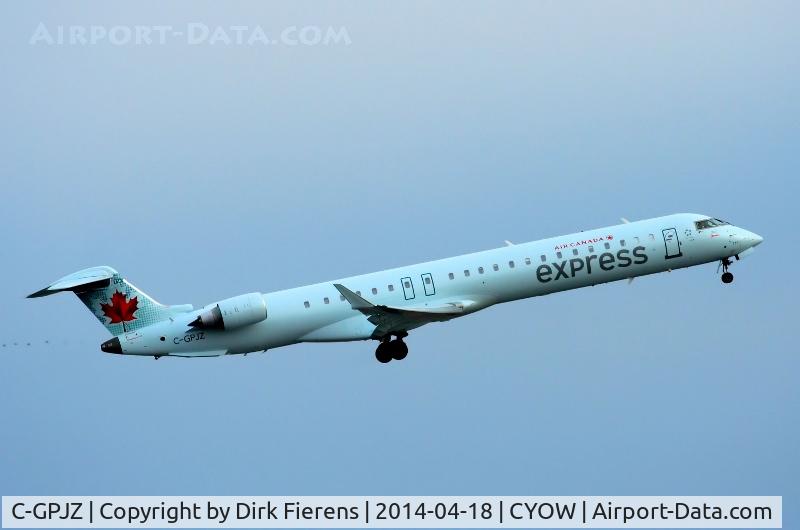 C-GPJZ, 2005 Canadair CRJ-705ER (CL-600-2D15) Regional Jet C/N 15055, Departing rwy 7 for St John's Airport.
