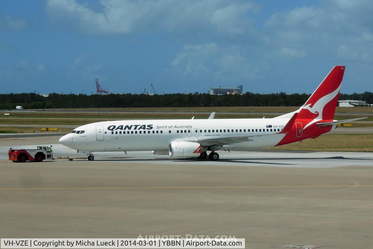 VH-VZE, 2008 Boeing 737-838 C/N 34199, At Brisbane