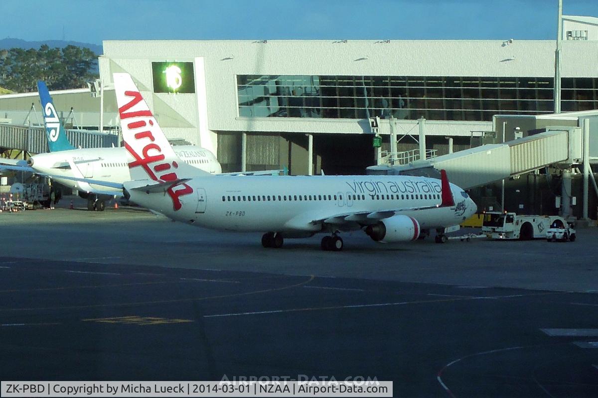 ZK-PBD, 2004 Boeing 737-8FE C/N 33996, At Auckland