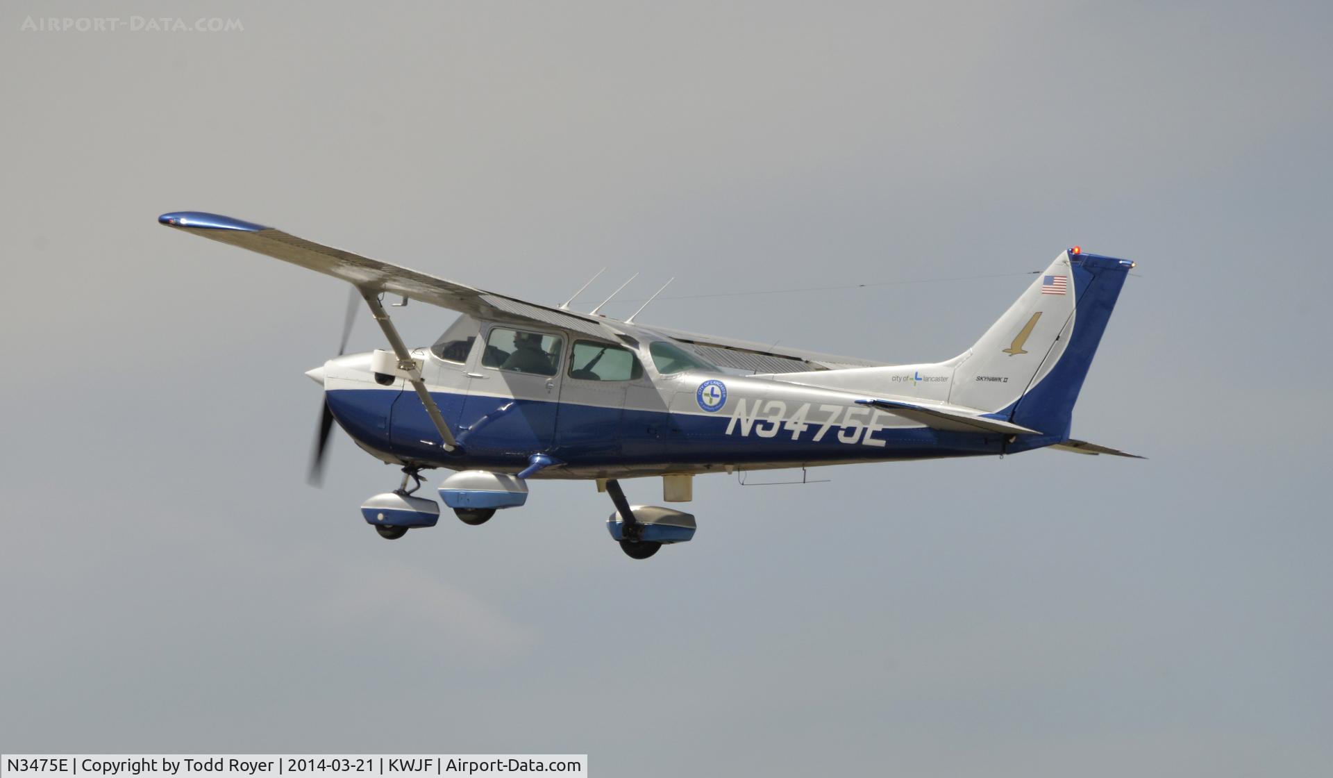 N3475E, 1978 Cessna 172N C/N 17271561, Departing Fox field Lancaster California
