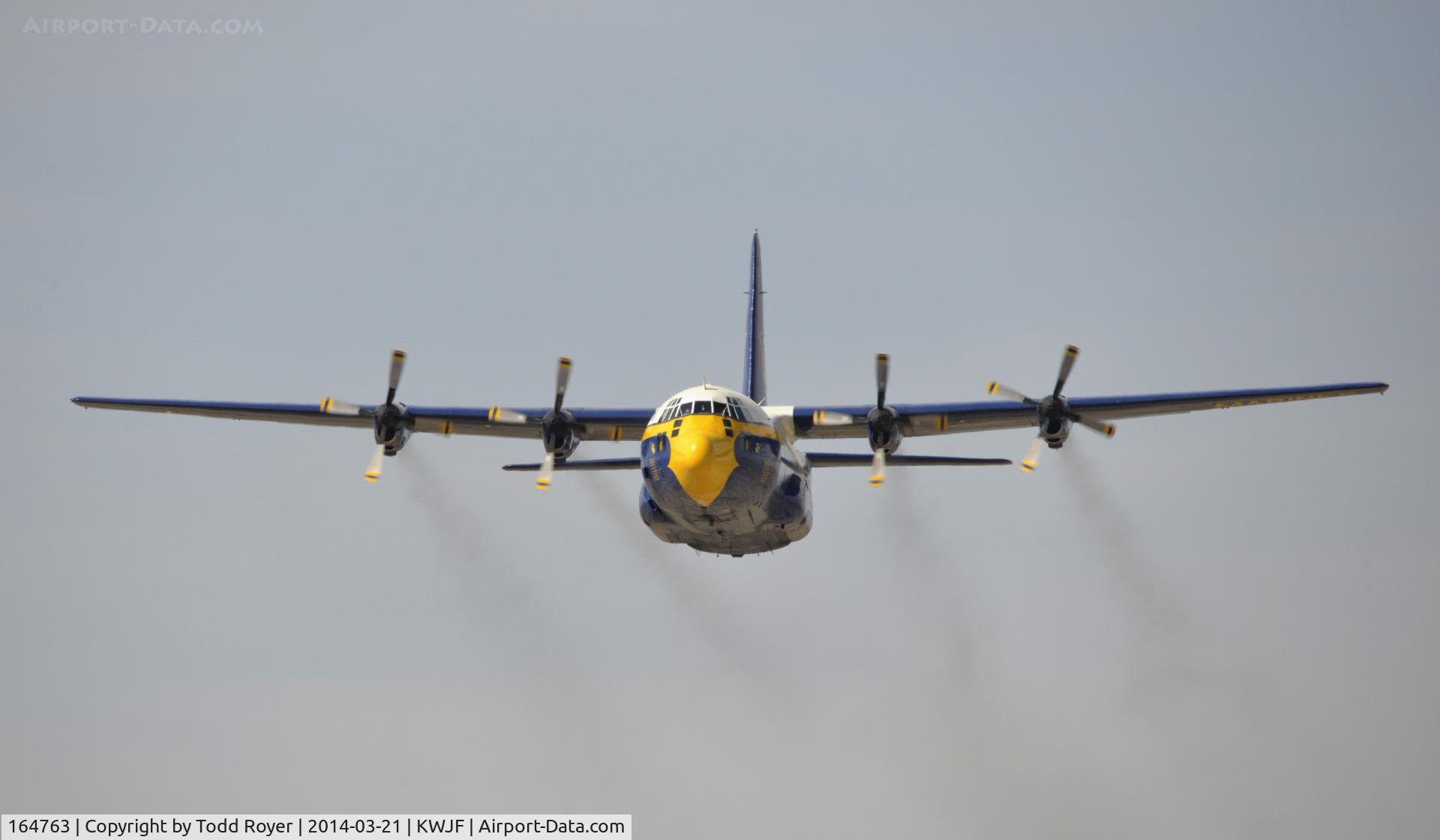 164763, 1992 Lockheed C-130T Hercules C/N 382-5258, Performing at the Los Angeles County Airshow 2014