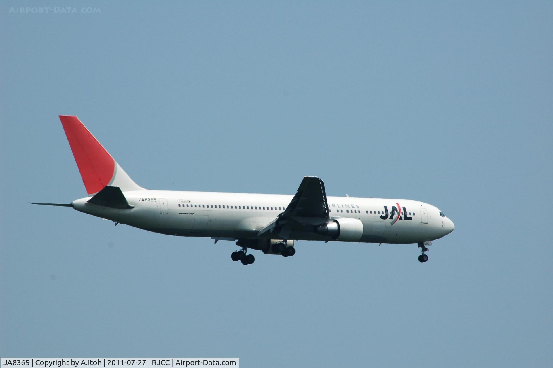 JA8365, 1990 Boeing 767-346 C/N 24783, App rwy 19L