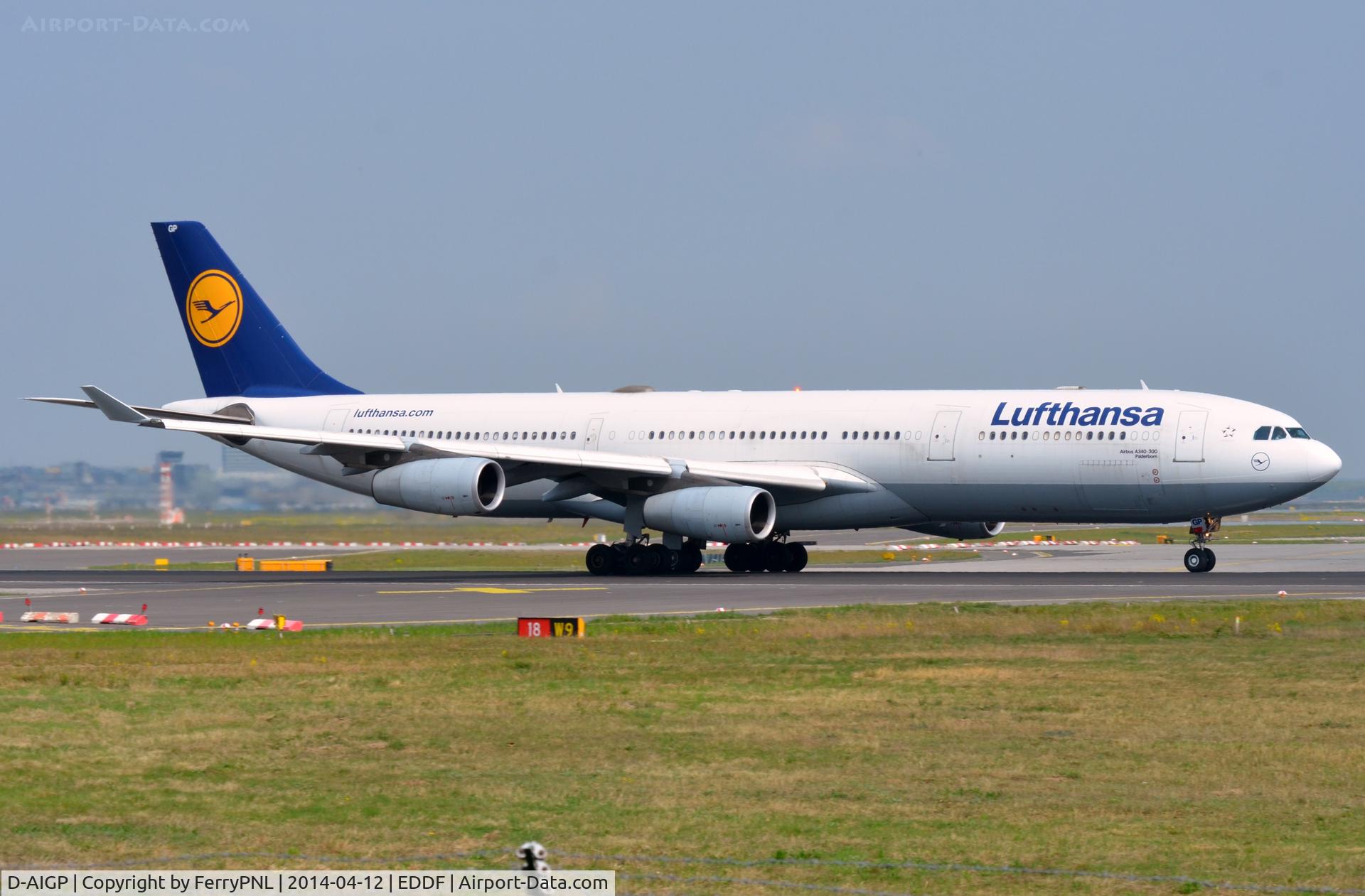 D-AIGP, 1998 Airbus A340-313X C/N 252, Lufthansa A343 during its take-off run.