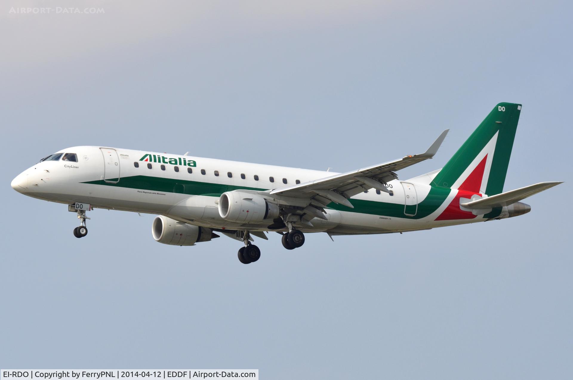 EI-RDO, 2012 Embraer 175LR (ERJ-170-200LR) C/N 17000348, Alitalia ERJ175 landing