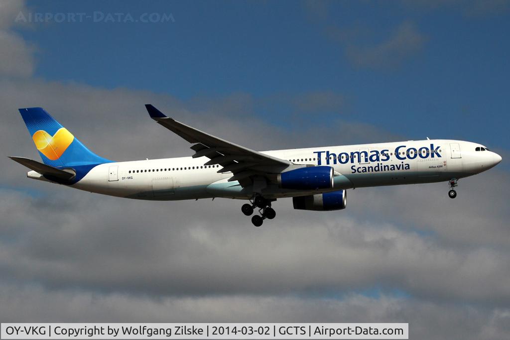 OY-VKG, 2000 Airbus A330-343X C/N 349, visitor
