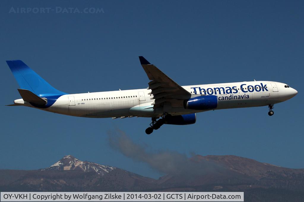 OY-VKH, 2000 Airbus A330-343X C/N 356, With the mountain Teide in the background