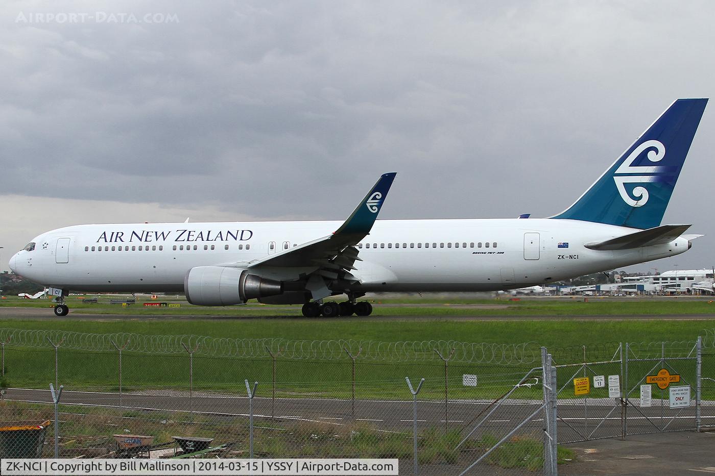 ZK-NCI, 1994 Boeing 767-319 C/N 26913, taxiing to 34R