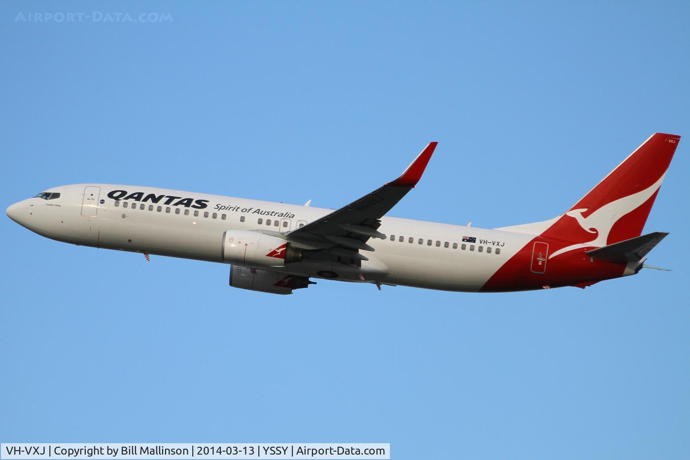 VH-VXJ, 2002 Boeing 737-838 C/N 33480, away from 34L