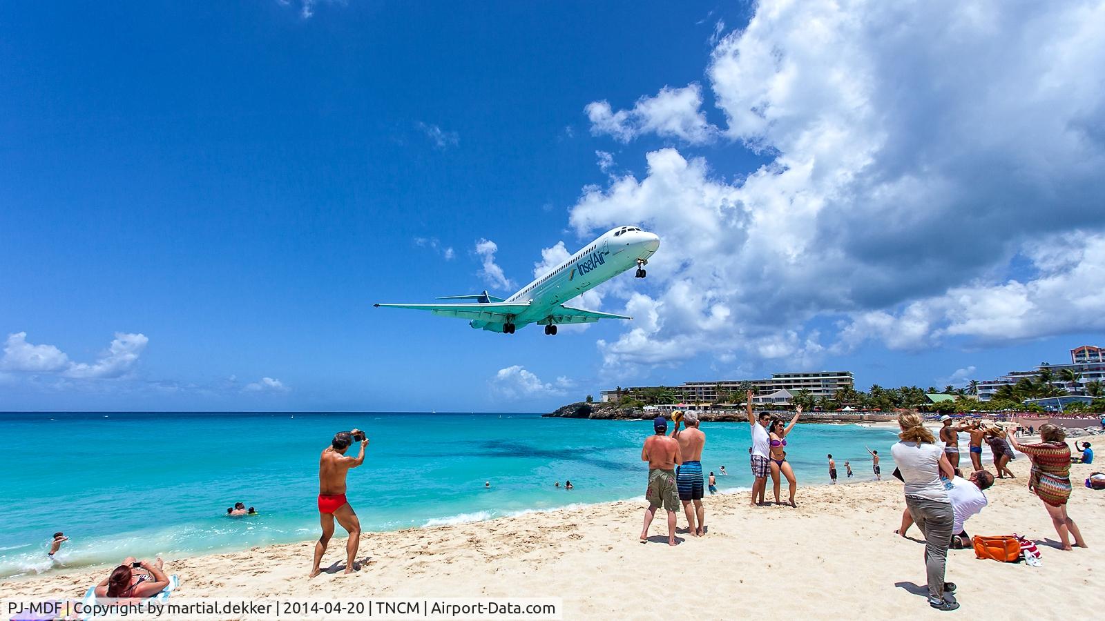 PJ-MDF, 1991 McDonnell Douglas MD-83 (DC-9-83) C/N 53014, Landing to SXM