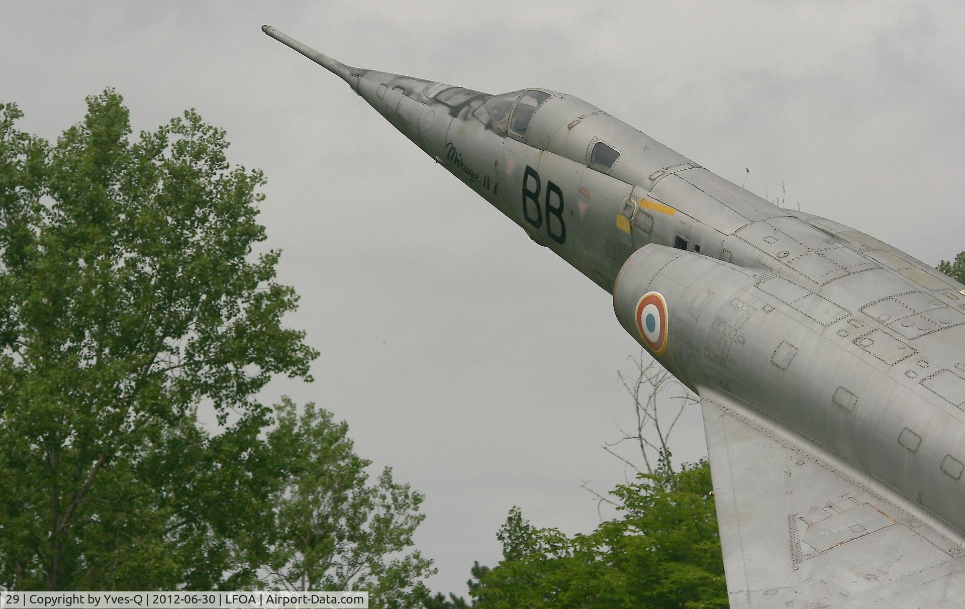 29, Dassault Mirage IVA C/N 29, Dassault Mirage IVA, Static display, Avord Air Base 702 (LFOA)