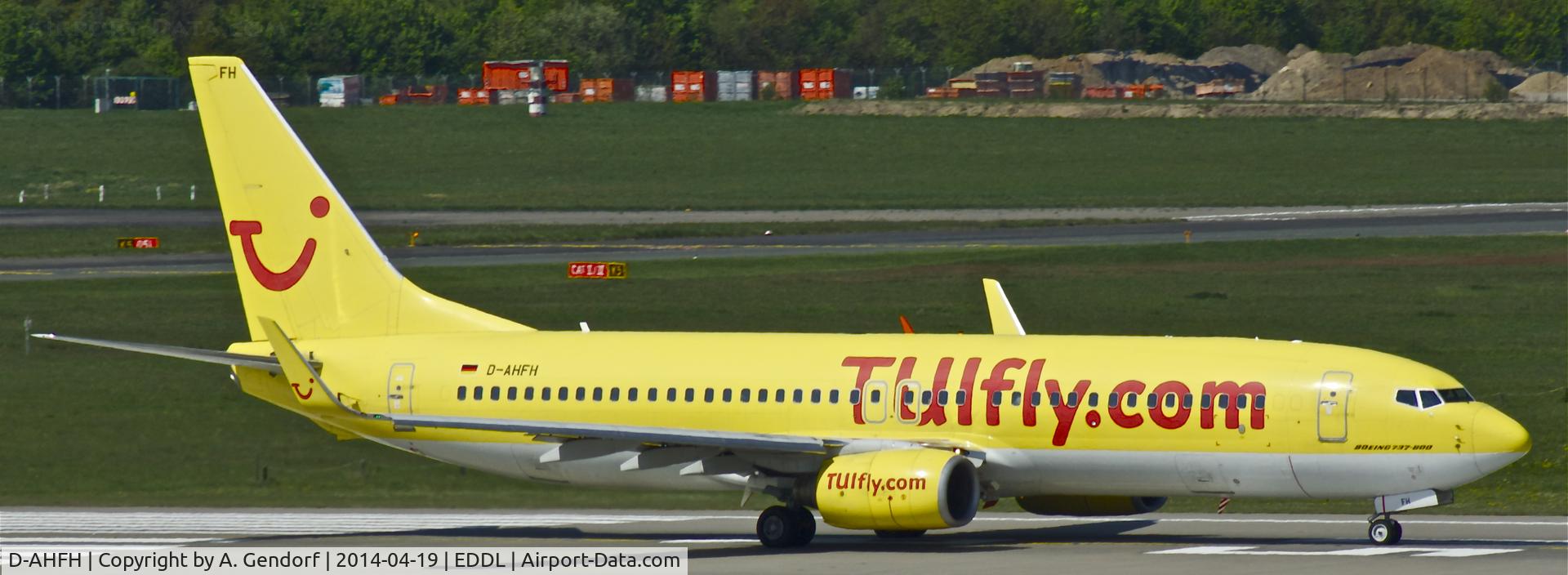 D-AHFH, 1999 Boeing 737-8K5 C/N 27983, TUIfly, is here departing at Düsseldorf Int'l(EDDL) to Las Palmas(GCLP)