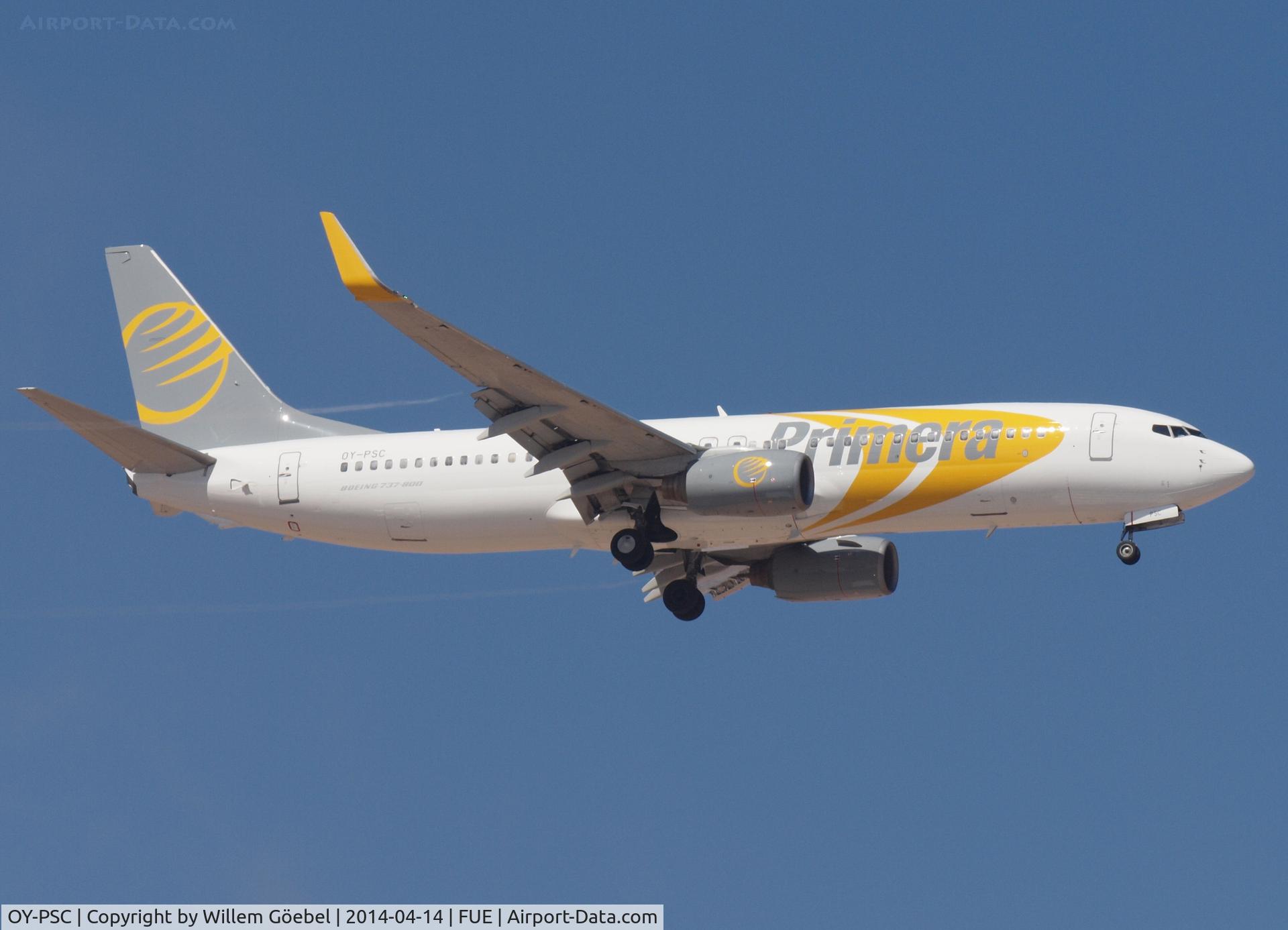 OY-PSC, 2002 Boeing 737-86N C/N 33419, Prepare for landing on Airport of Fuertefentura