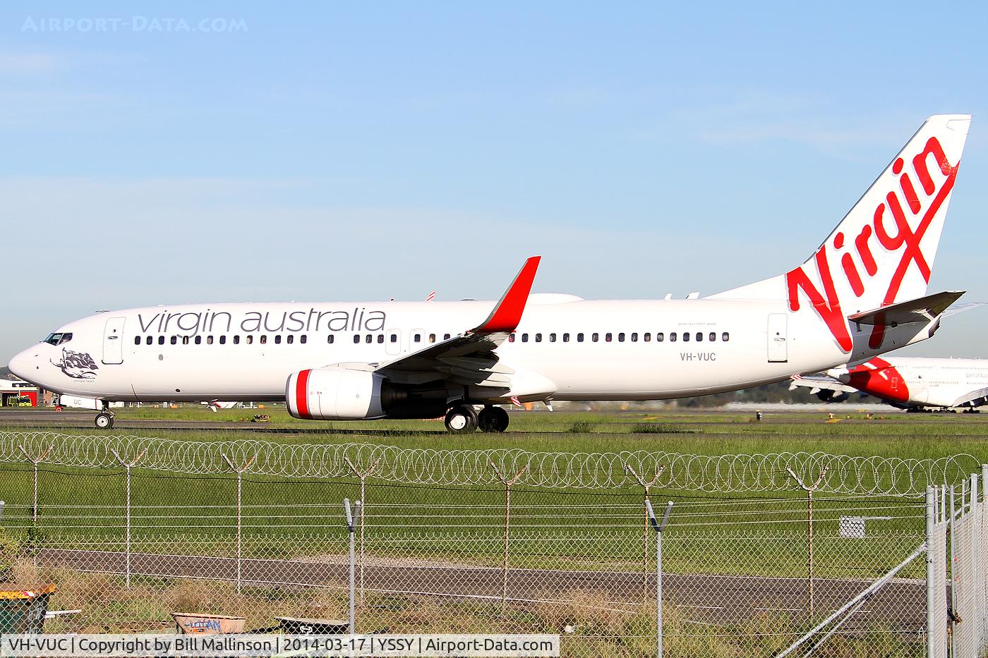 VH-VUC, 2004 Boeing 737-8FE C/N 34014, taxiing to 34R