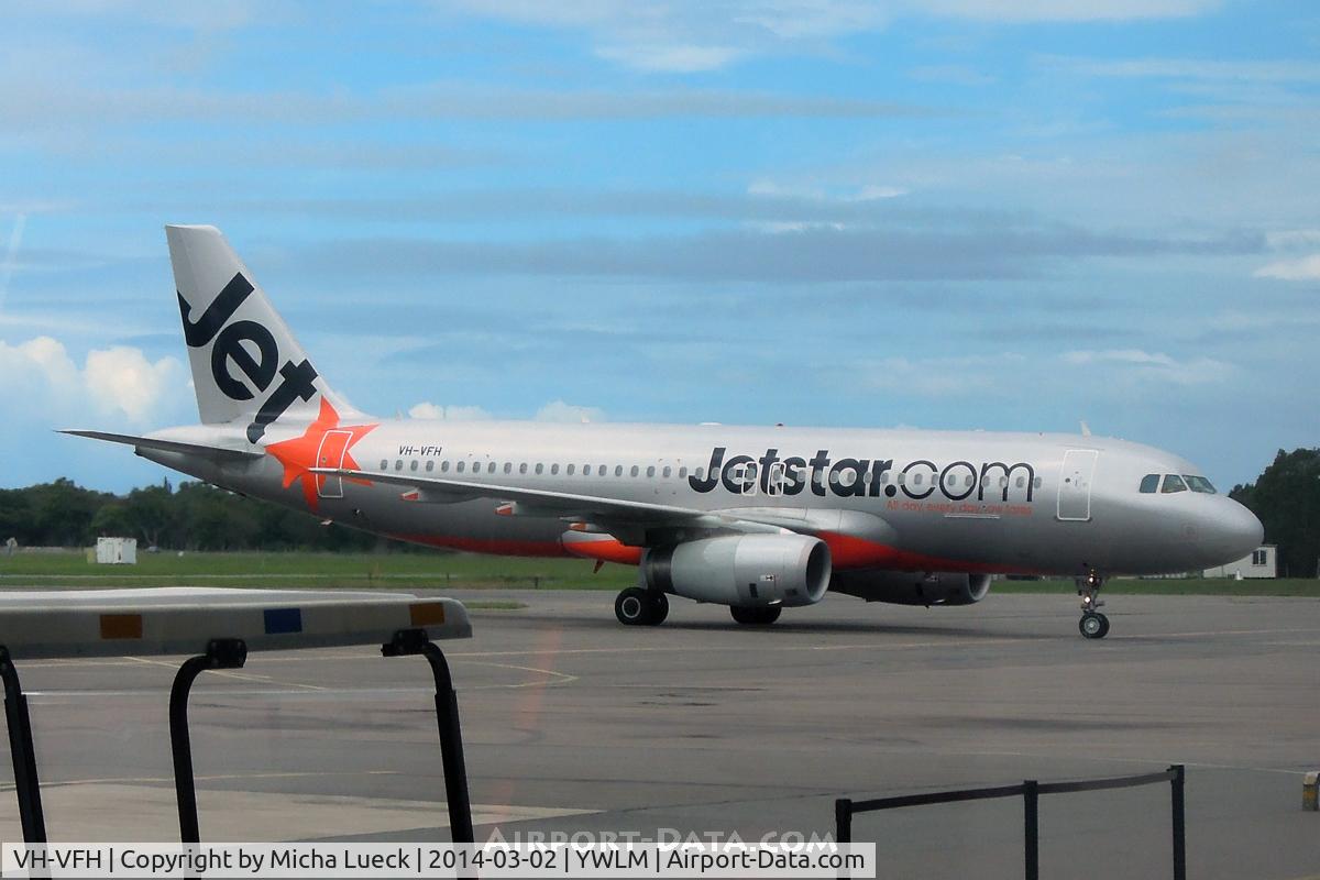 VH-VFH, 2012 Airbus A320-232 C/N 5211, At Newcastle