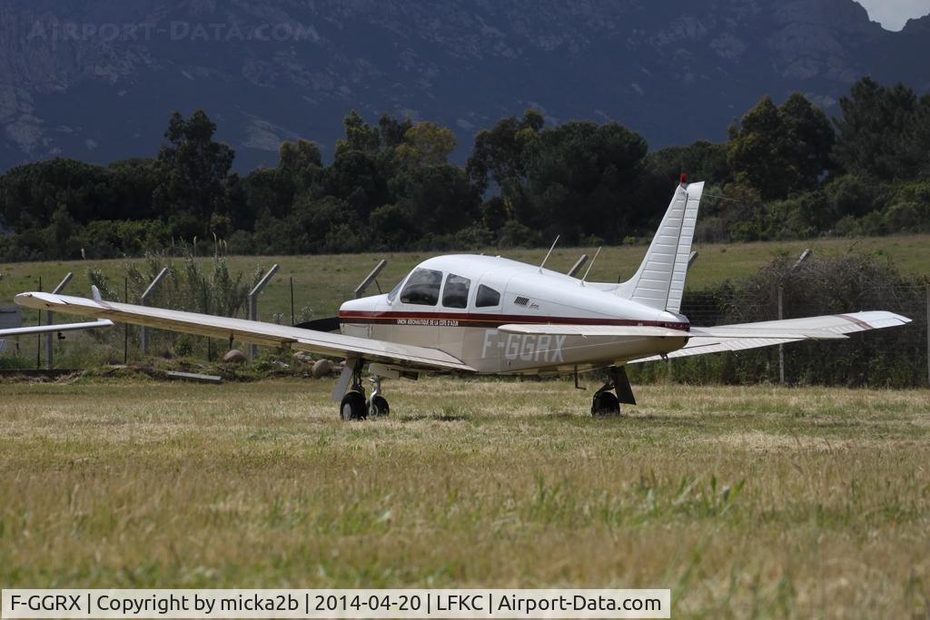 F-GGRX, Piper PA-28R-201 Cherokee Arrow III C/N 2837035, Parked