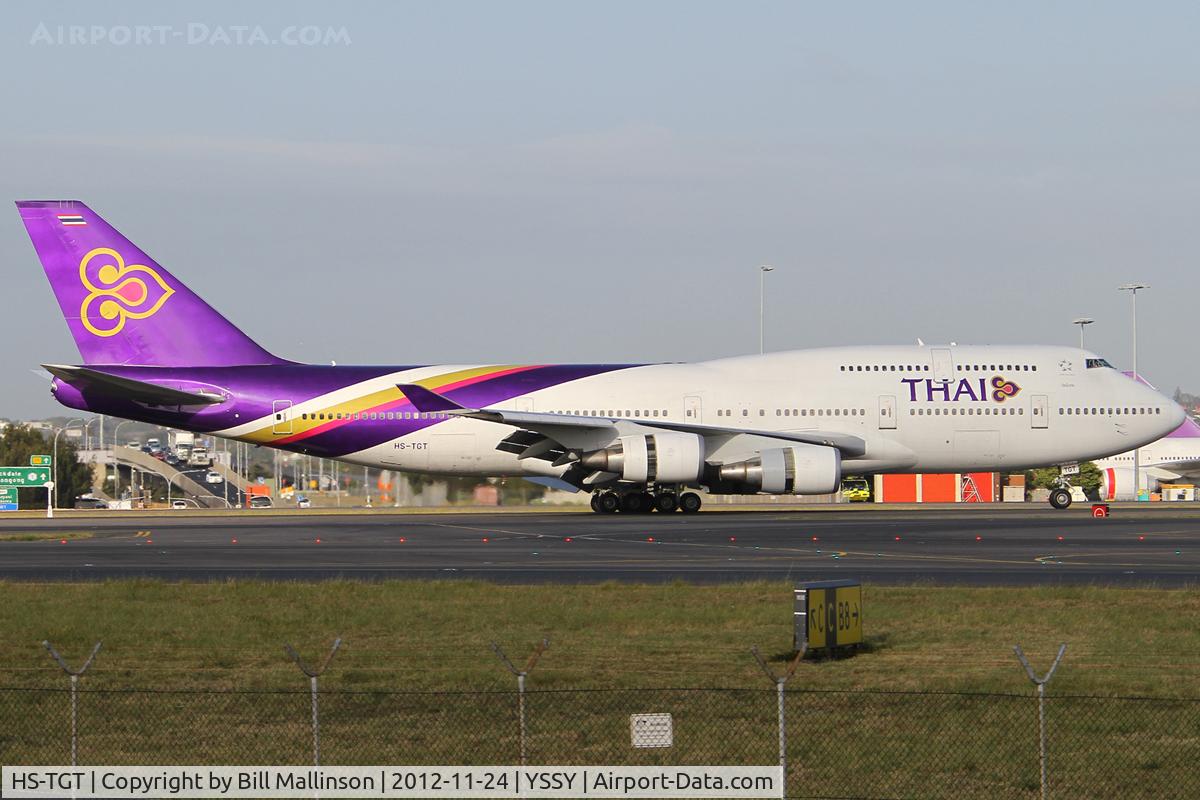 HS-TGT, 1996 Boeing 747-4D7 C/N 26616, landed om 34L