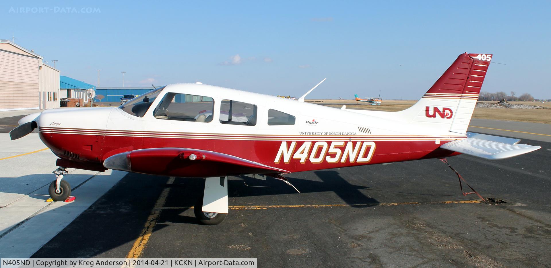 N405ND, 2004 Piper PA-28R-201 Cherokee Arrow III C/N 2844113, Piper PA-28R-201 Arrow from the University of North Dakota on the ramp in Crookston, MN.