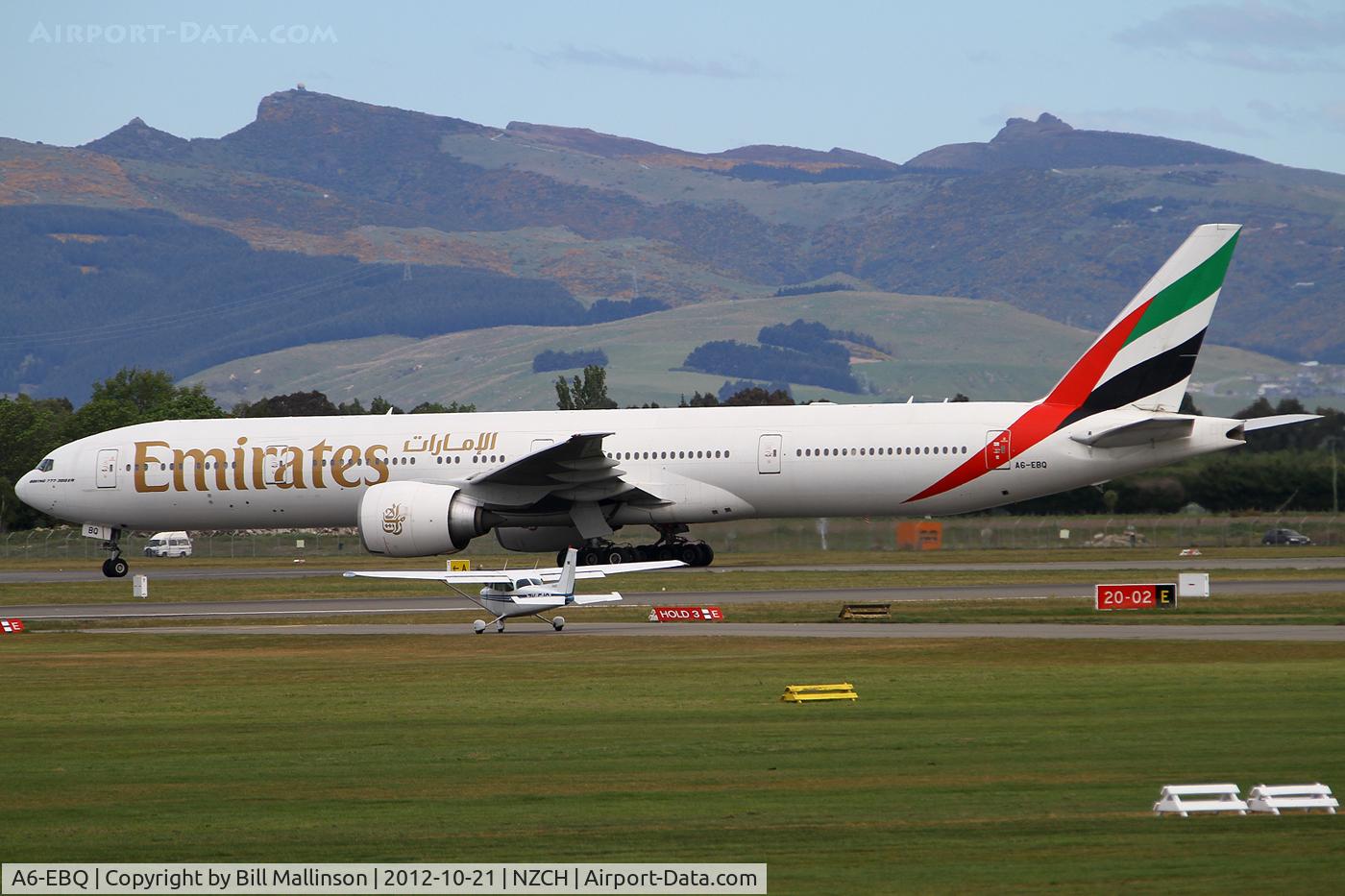A6-EBQ, 2006 Boeing 777-36N/ER C/N 33863, taxiing from 20