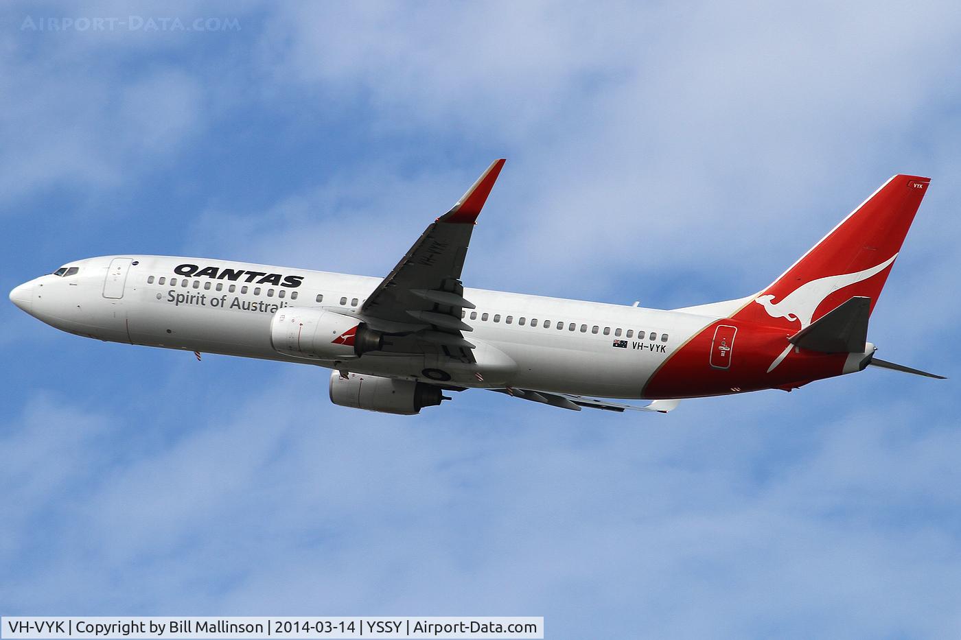 VH-VYK, 2005 Boeing 737-838 C/N 34183, away from 34L