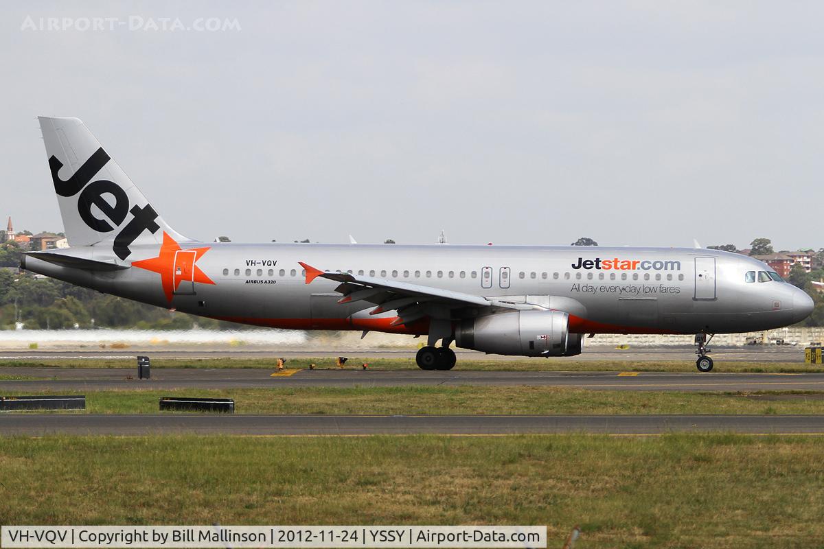VH-VQV, 2004 Airbus A320-232 C/N 2338, taxiing from 34L