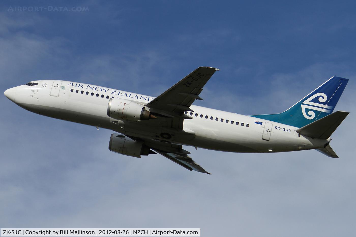 ZK-SJC, 1998 Boeing 737-3U3 C/N 28738, away from 02