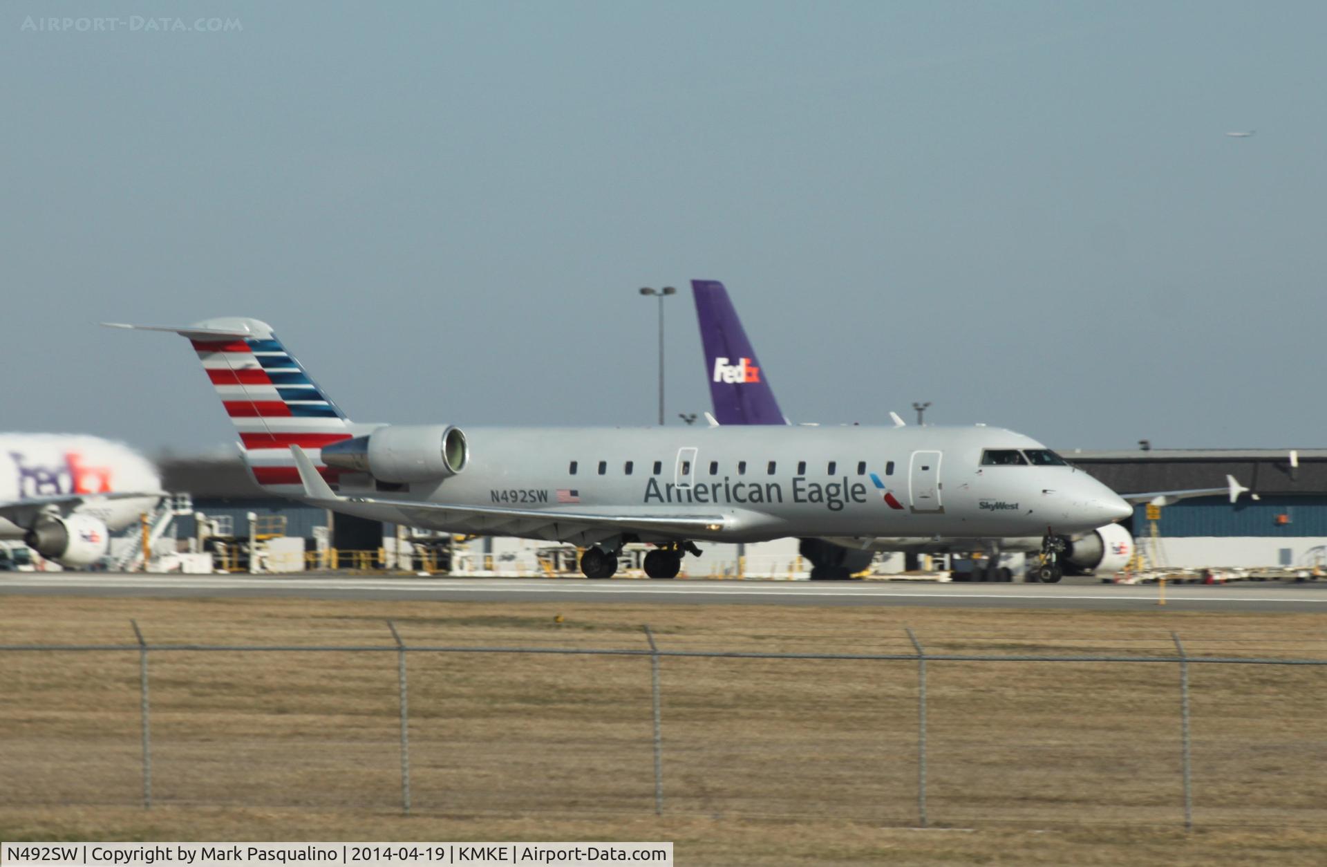 N492SW, 1997 Canadair CRJ-100ER (CL-600-2B19) C/N 7168, CL-600-2B19