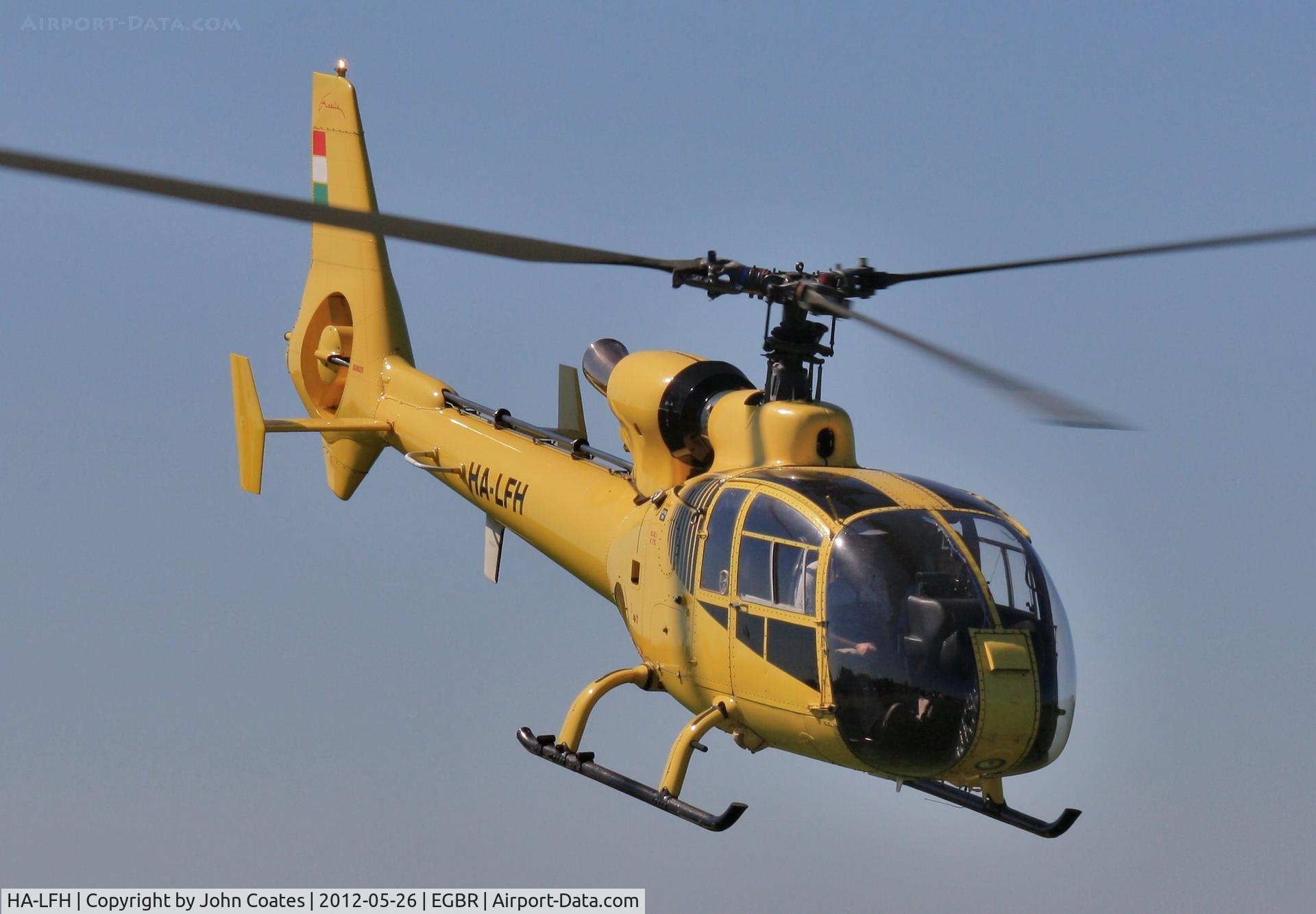 HA-LFH, 1979 Aerospatiale SA-342J Gazelle C/N 1775, Departing