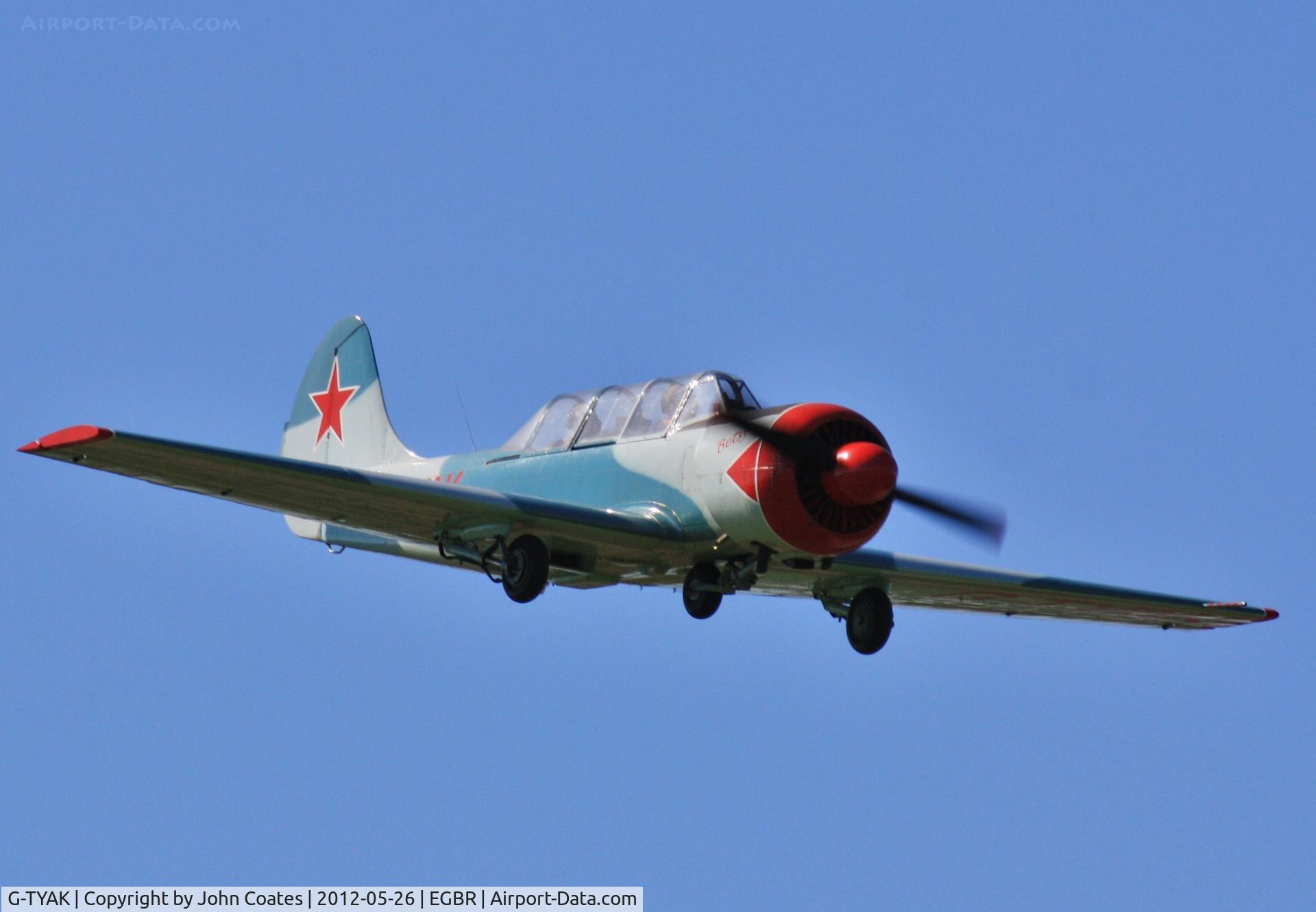 G-TYAK, 1989 Bacau Yak-52 C/N 899907, Fast run in