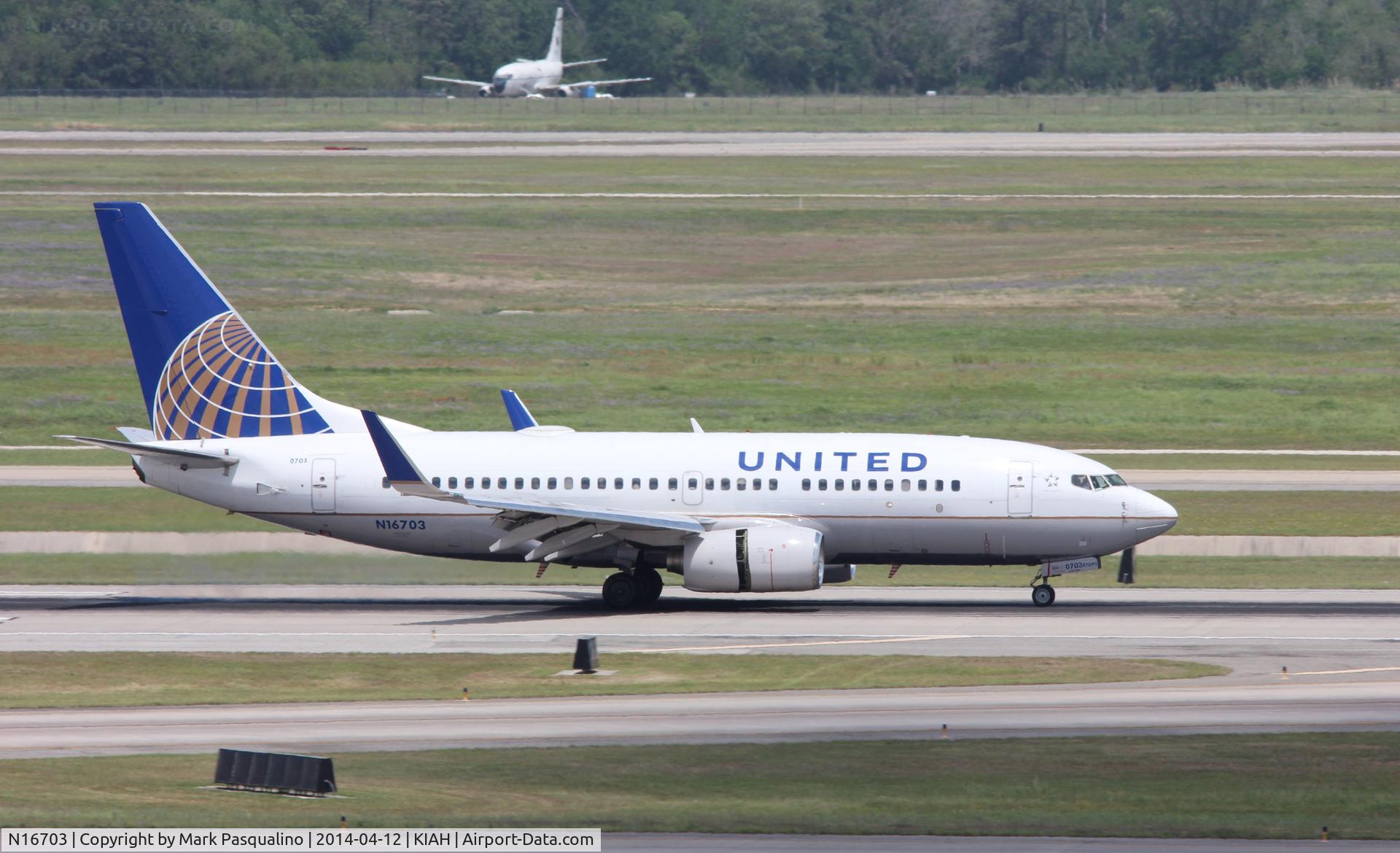 N16703, 1998 Boeing 737-724 C/N 28764, Boeing 737-700
