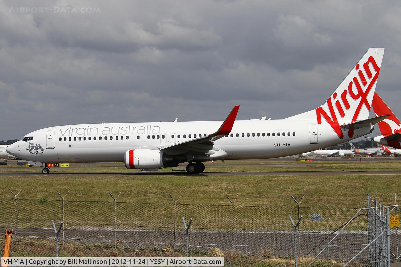 VH-YIA, 2011 Boeing 737-8FE C/N 37824, taxiing to 34R