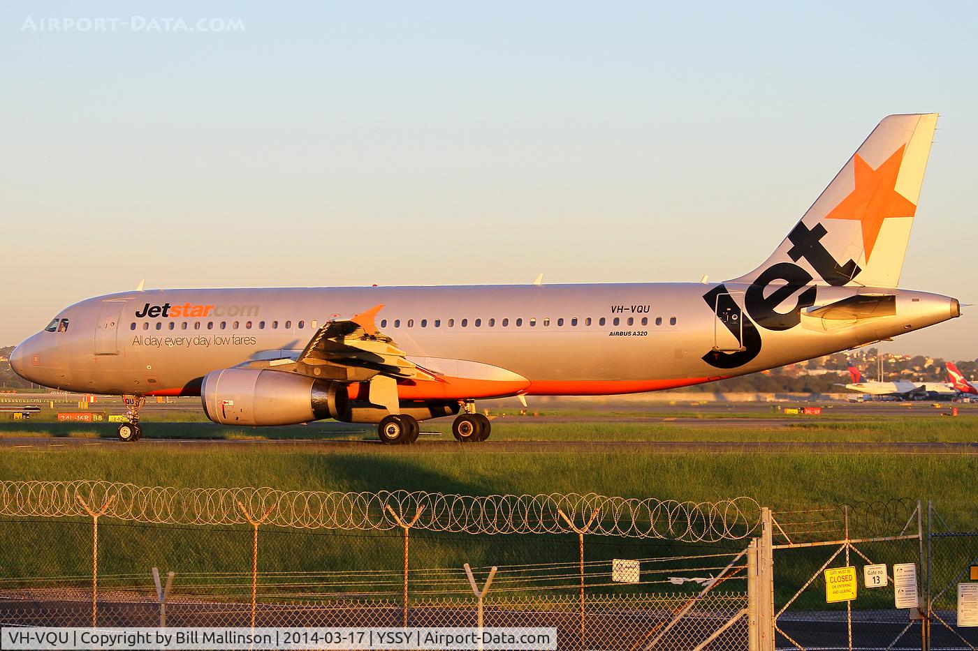 VH-VQU, 2005 Airbus A320-232 C/N 2455, taxiing to 34R