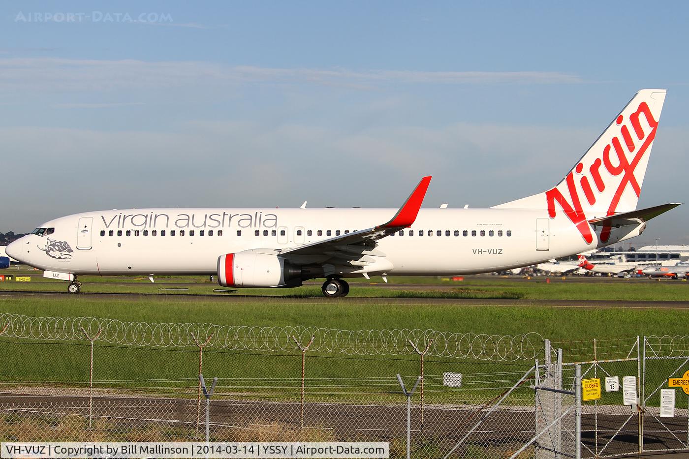 VH-VUZ, 2010 Boeing 737-8FE C/N 39921, taxiing to 34R