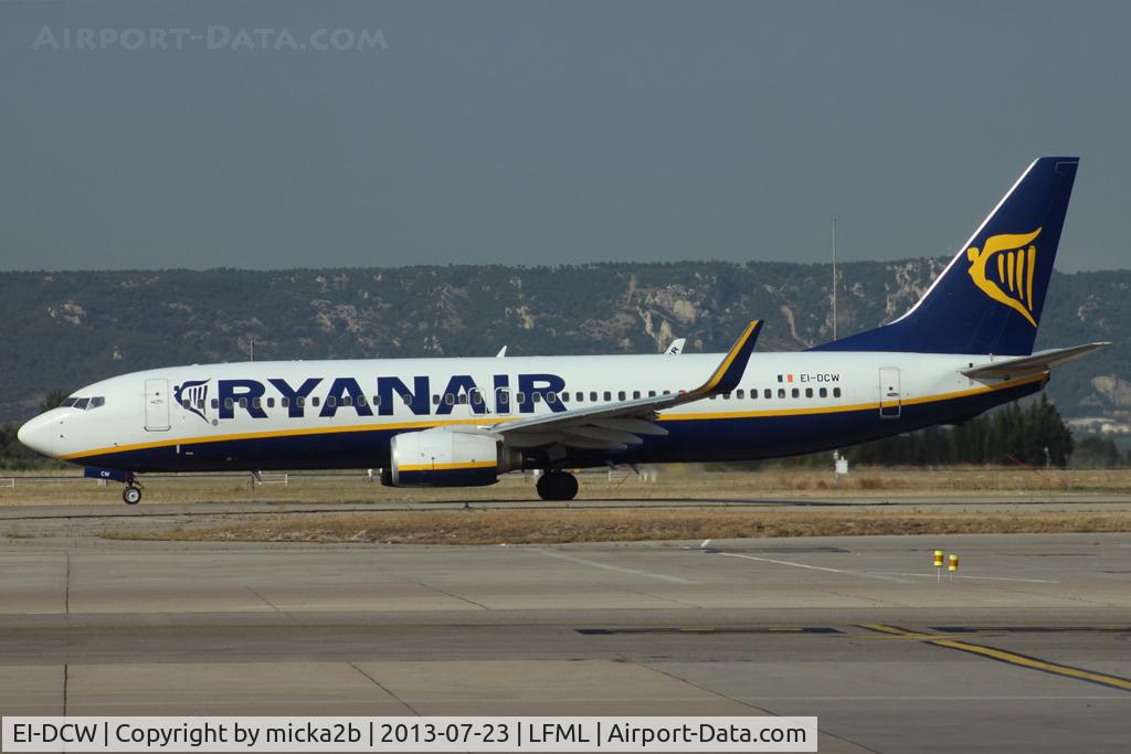 EI-DCW, 2004 Boeing 737-8AS C/N 33568, Taxiing